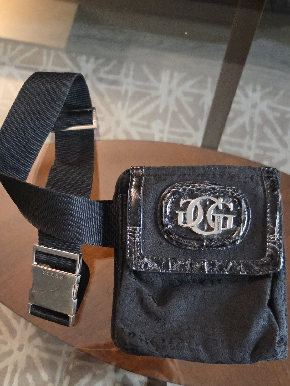 VINTAGE Guess BELT BAG